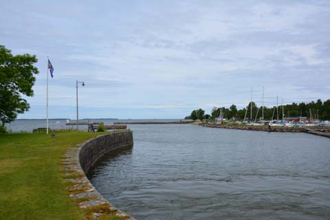 Die Einfahrt zum Göta Kanal bei Sjötorp